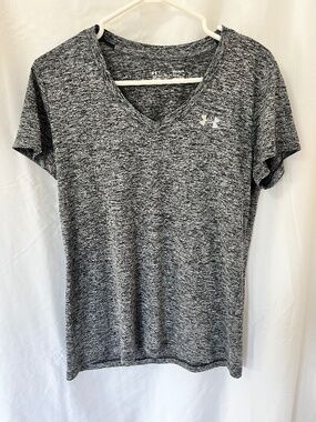 Under Armour heat gear t-shirt.